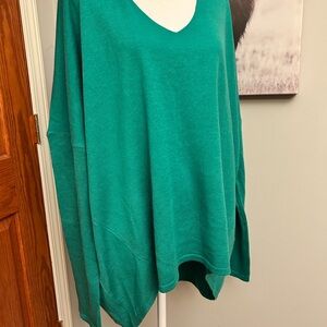 ANDREE BY UNIT Kelly Green Pullover
